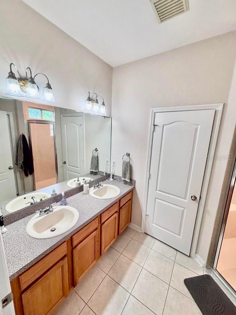 4004 Langdrum Dr Property Photo 13