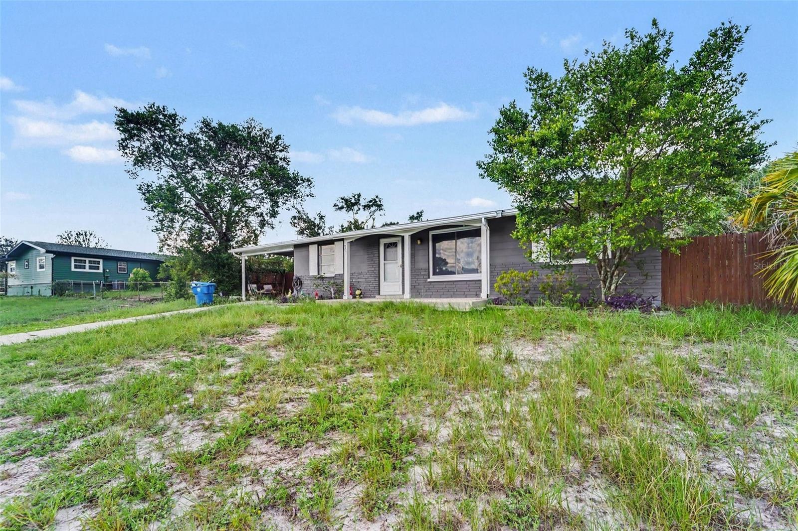 9342 Northcliffe Blvd Property Photo 4