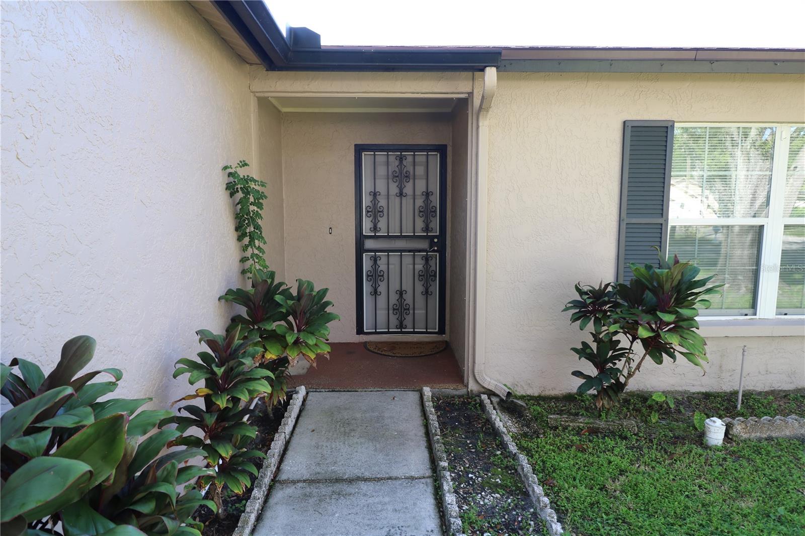 5017 Oakshire Dr Property Photo 4