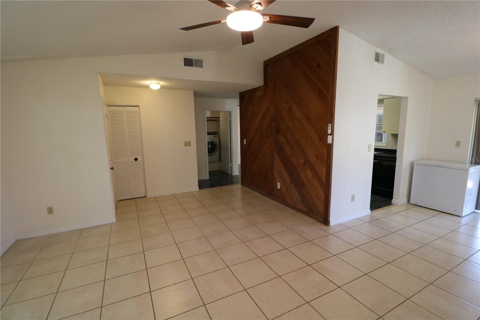 5017 Oakshire Dr Property Photo 8