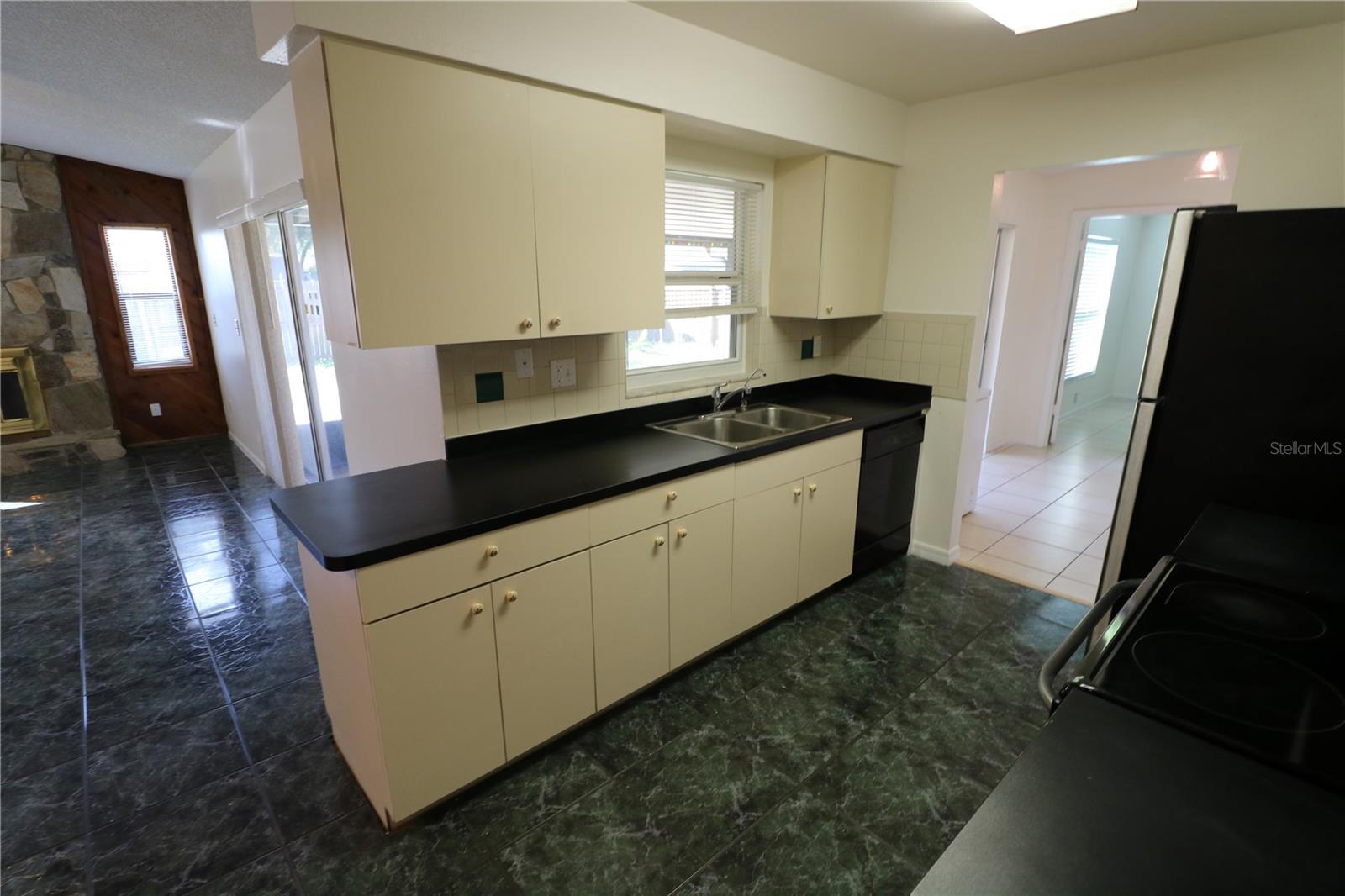5017 Oakshire Dr Property Photo 12