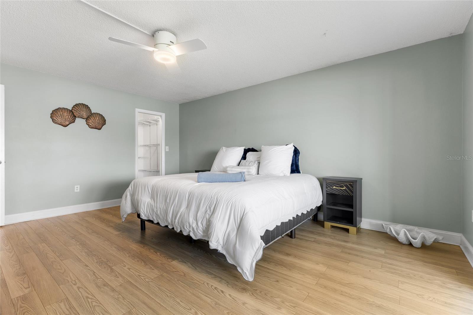 4775 Cove Cir #202 Property Photo 11