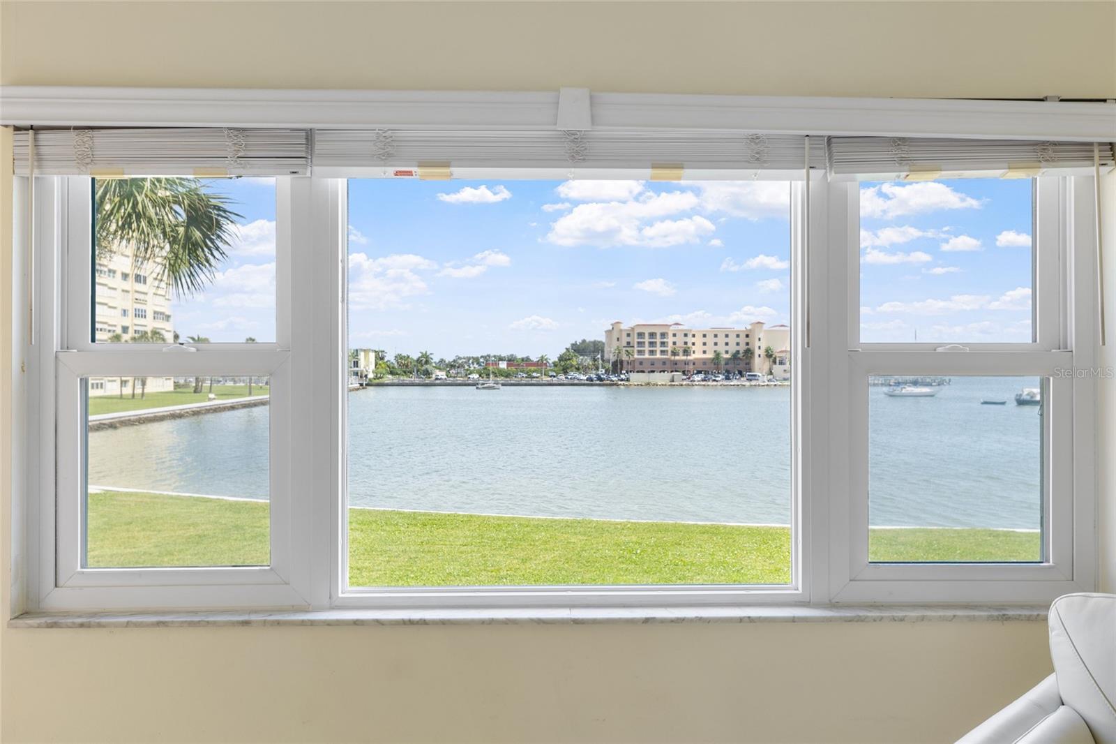 4775 Cove Cir #202 Property Photo 16