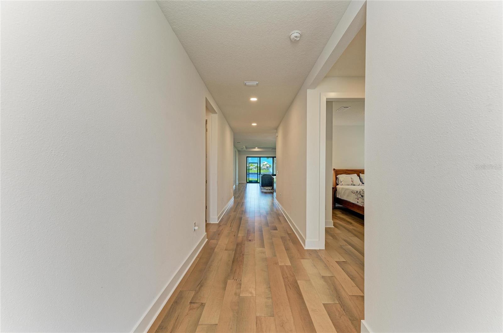 18530 Midsummer Pl Property Photo 19