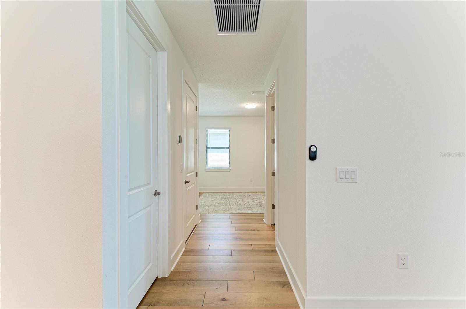 18530 Midsummer Pl Property Photo 25