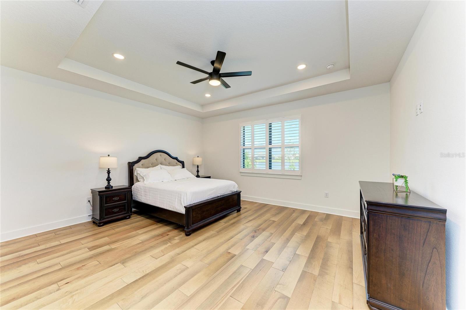 18530 Midsummer Pl Property Photo 27