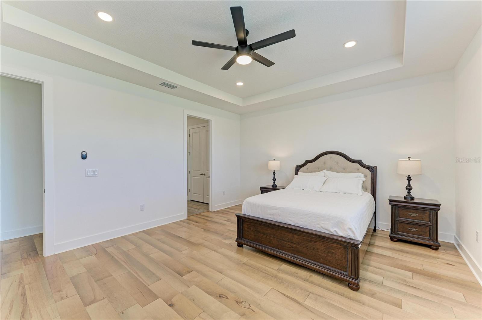 18530 Midsummer Pl Property Photo 29