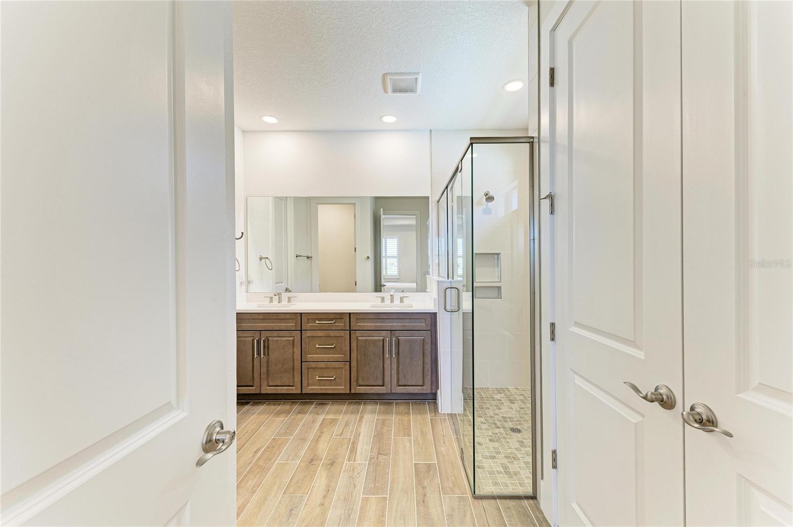 18530 Midsummer Pl Property Photo 33