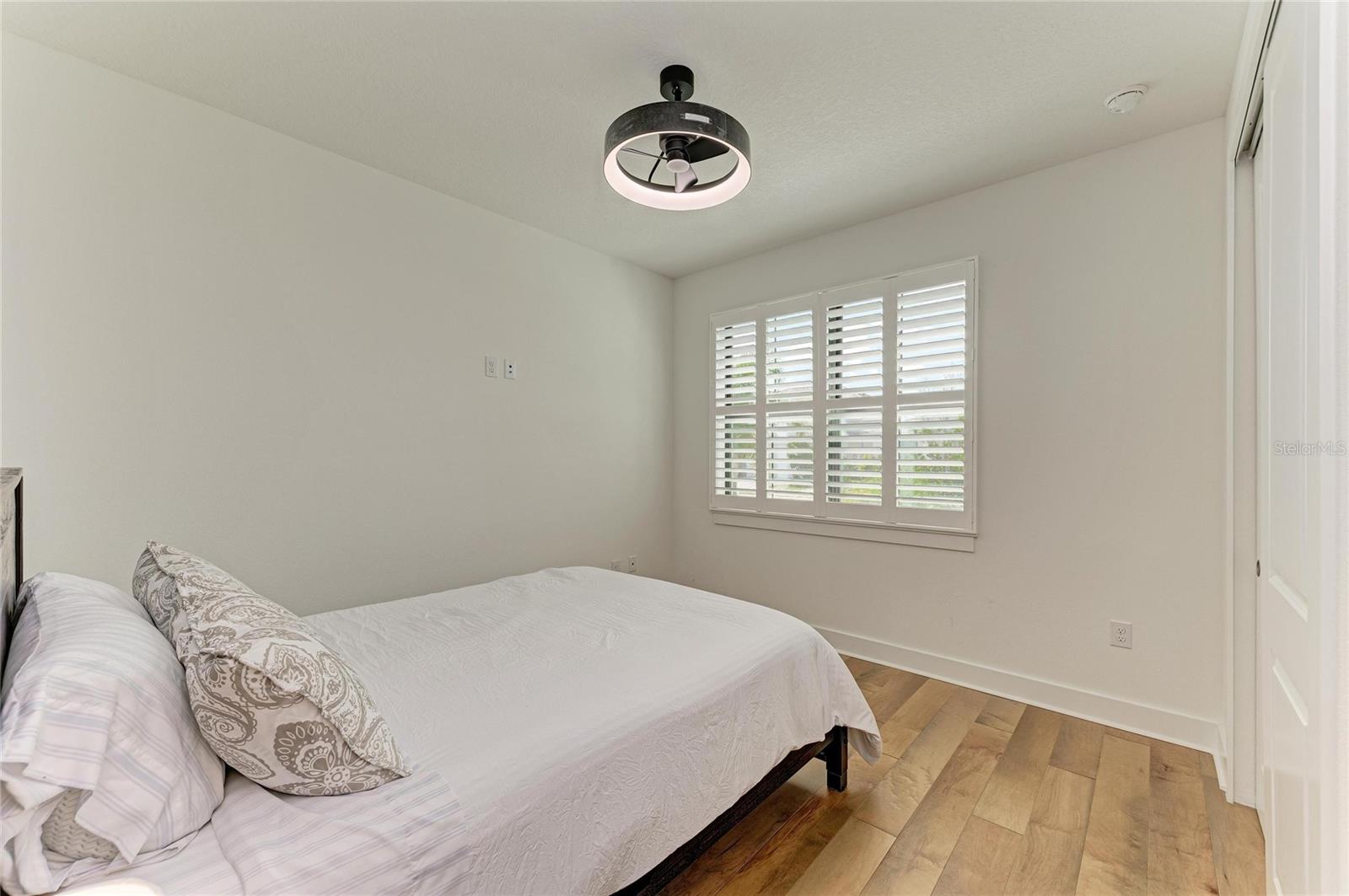 18530 Midsummer Pl Property Photo 41