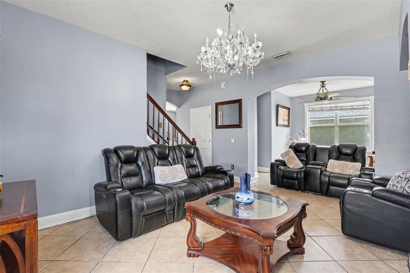 8910 Bridgeford Oaks Dr Property Photo 6