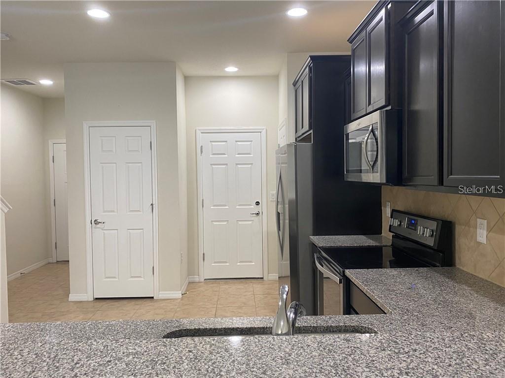 9141 Hillcroft Dr Property Photo 9