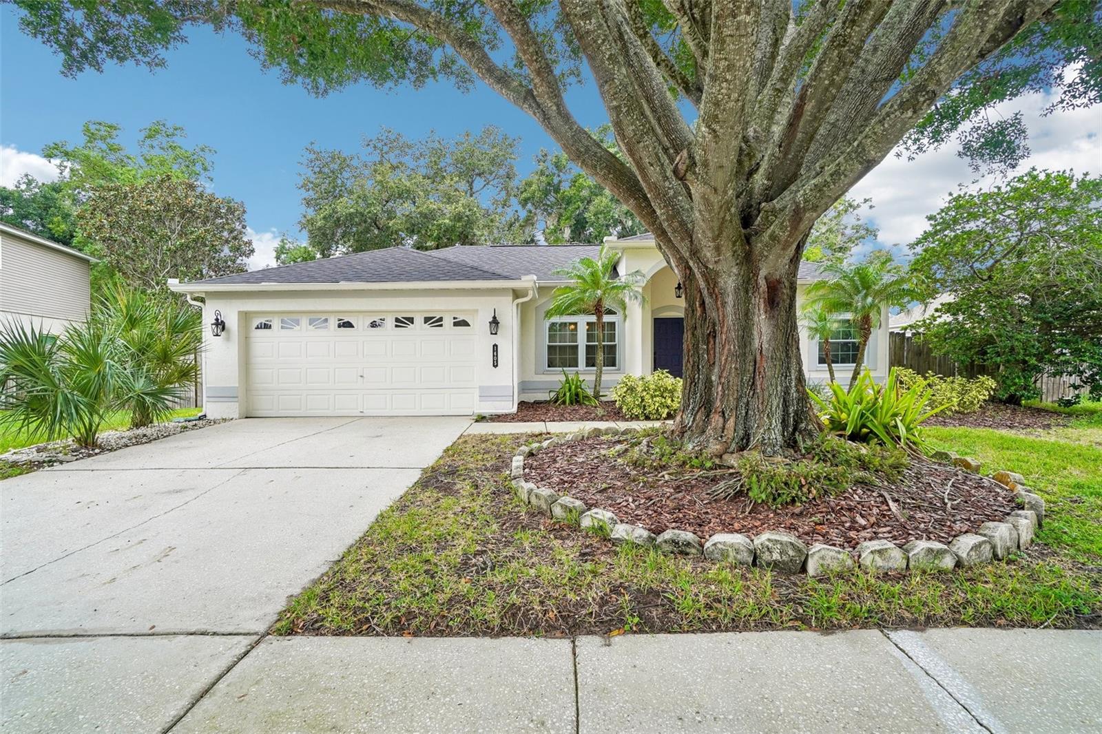 1605 SAND HOLLOW LN Property Photo 1
