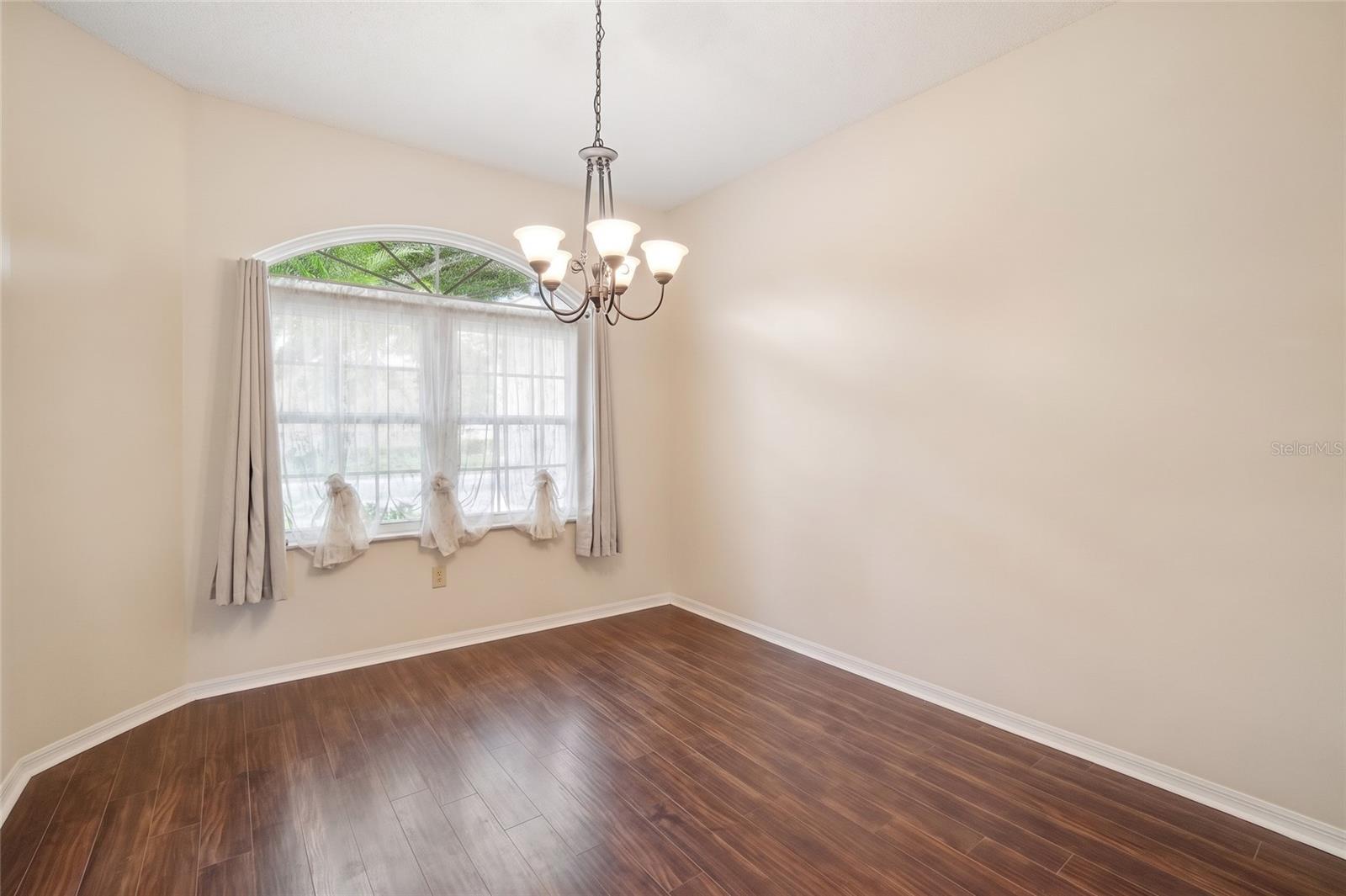 1605 Sand Hollow Ln Property Photo 4