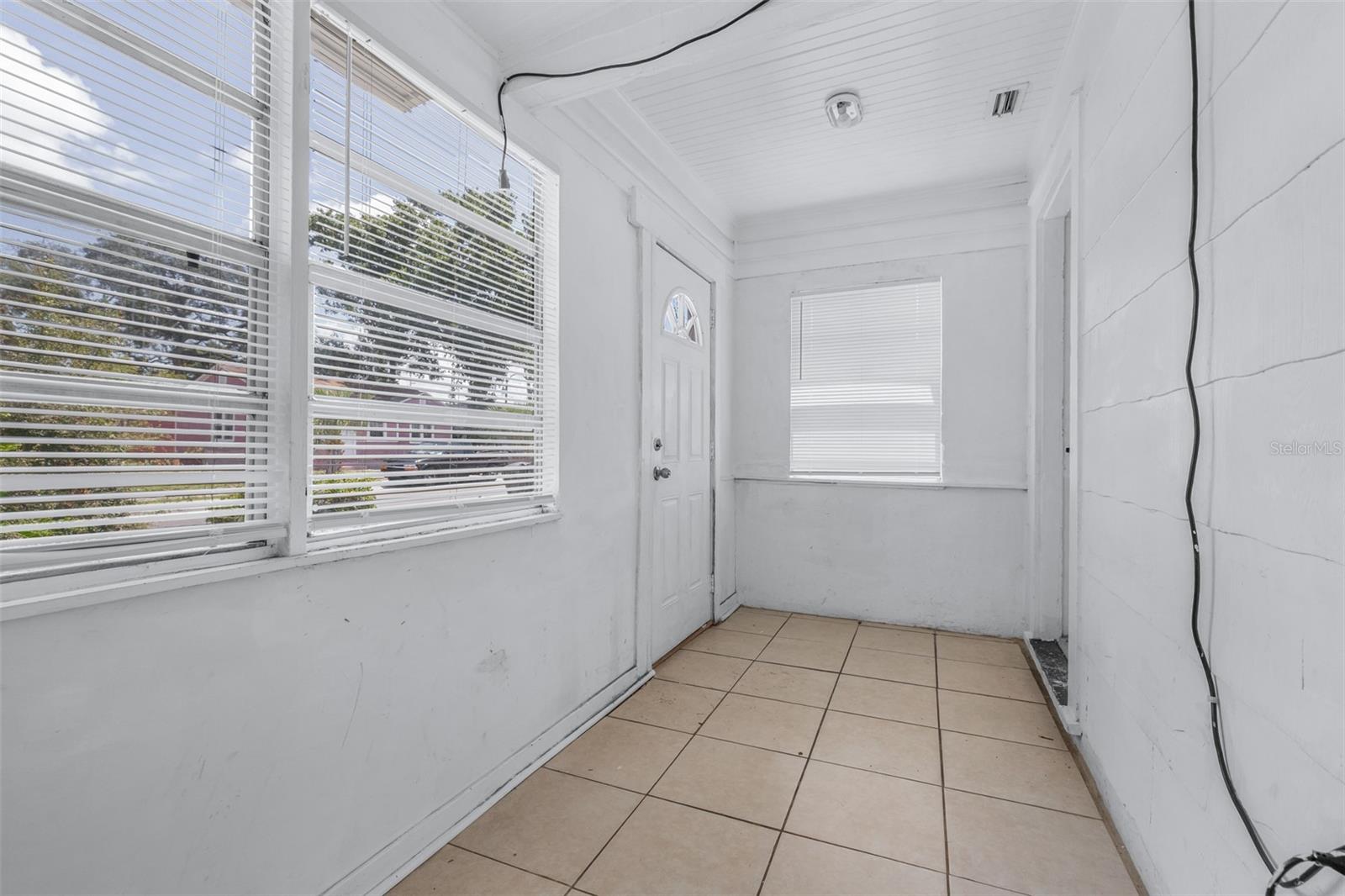 1311 Prescott St S Property Photo 3