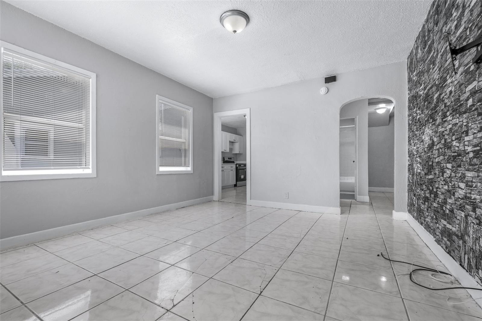 1311 Prescott St S Property Photo 5