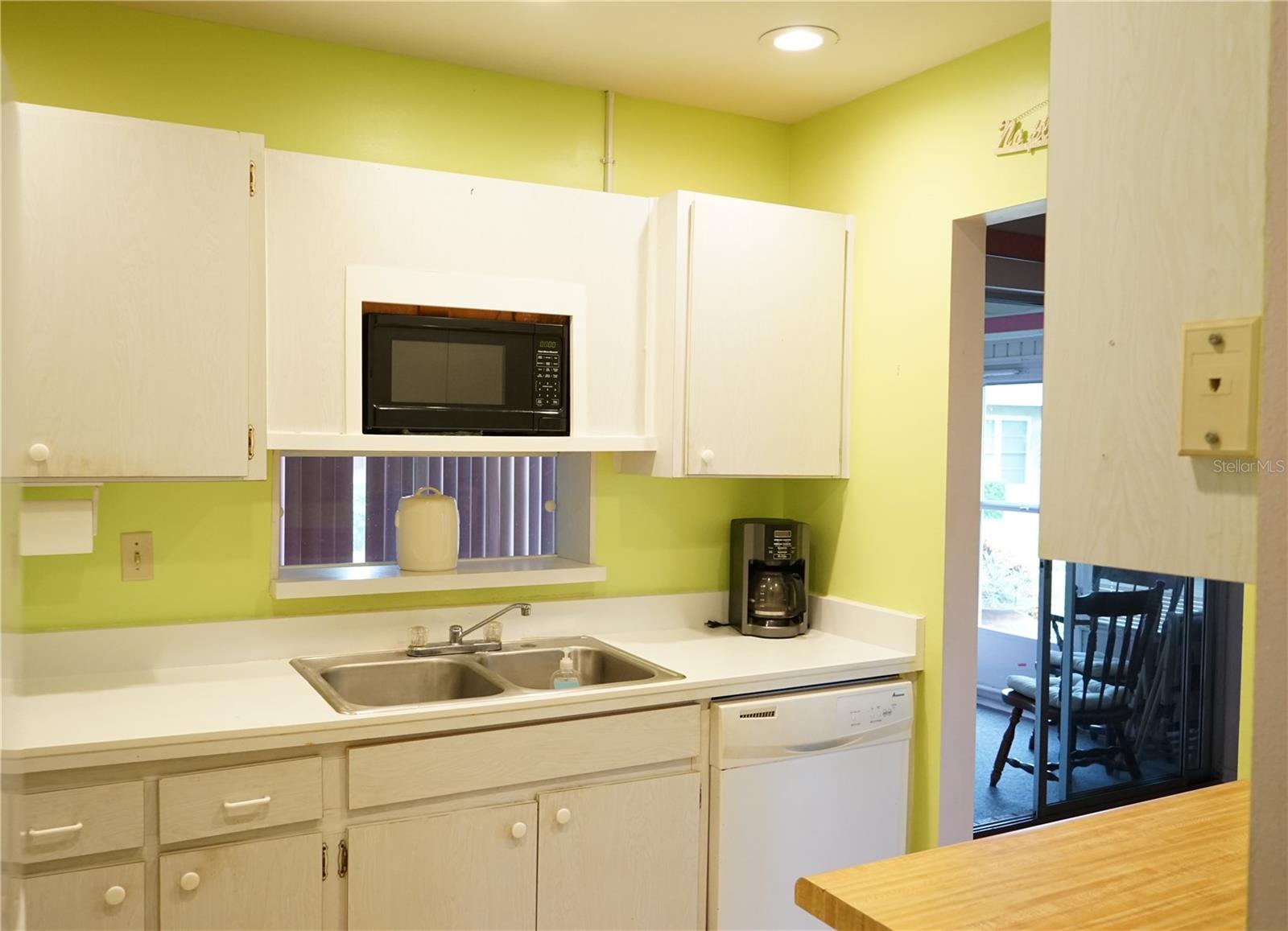 1904 Canterbury Ln #24 Property Photo 10
