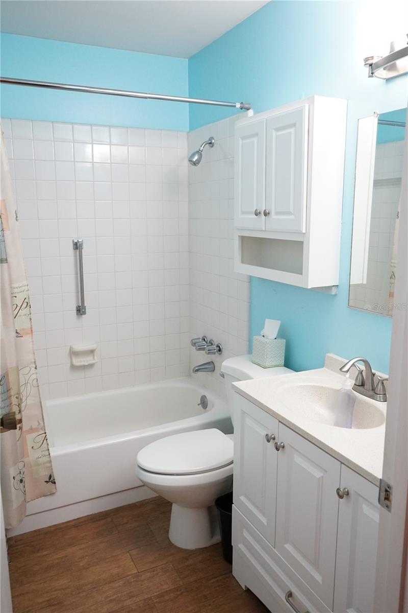1904 Canterbury Ln #24 Property Photo 17