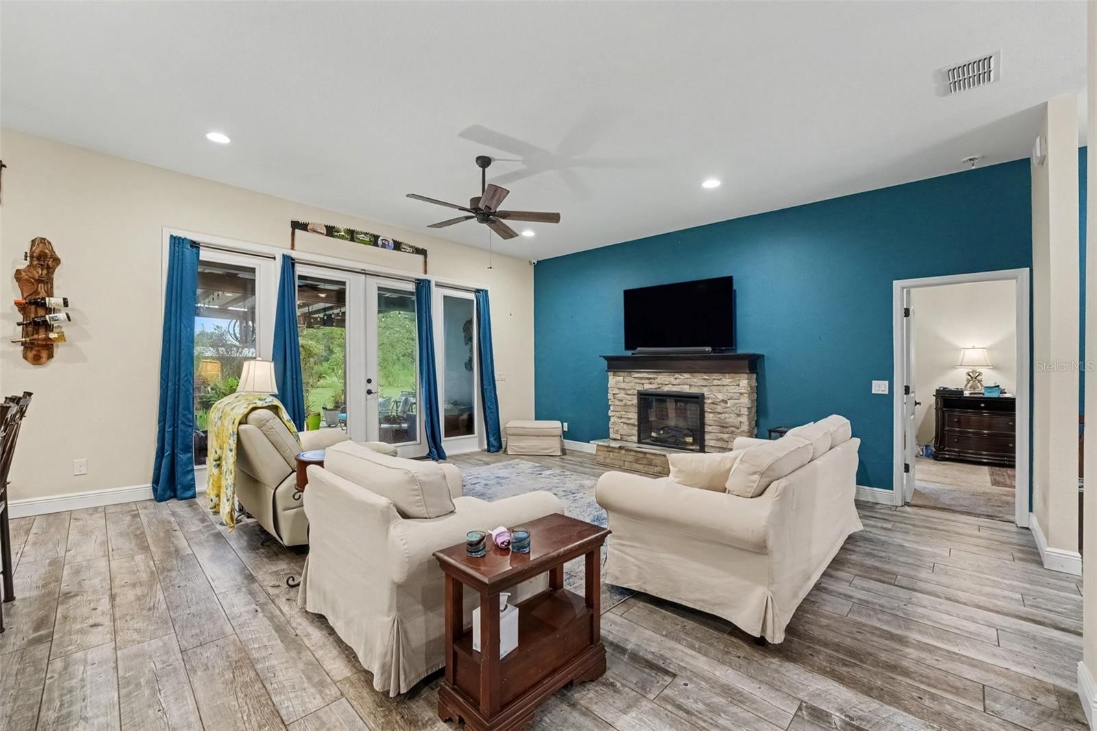 5231 Joe King Rd Property Photo 3