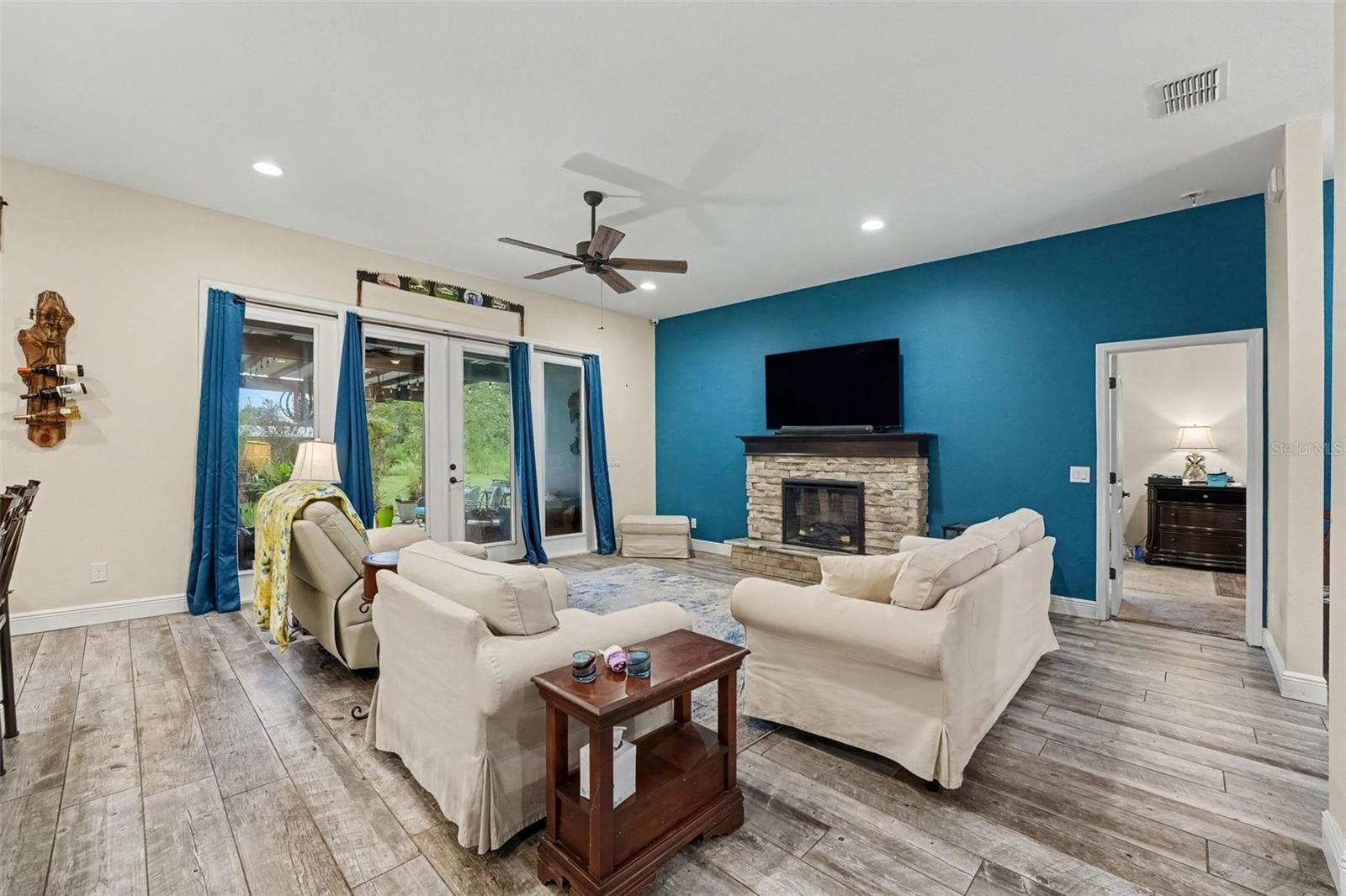 5231 Joe King Rd Property Photo 5