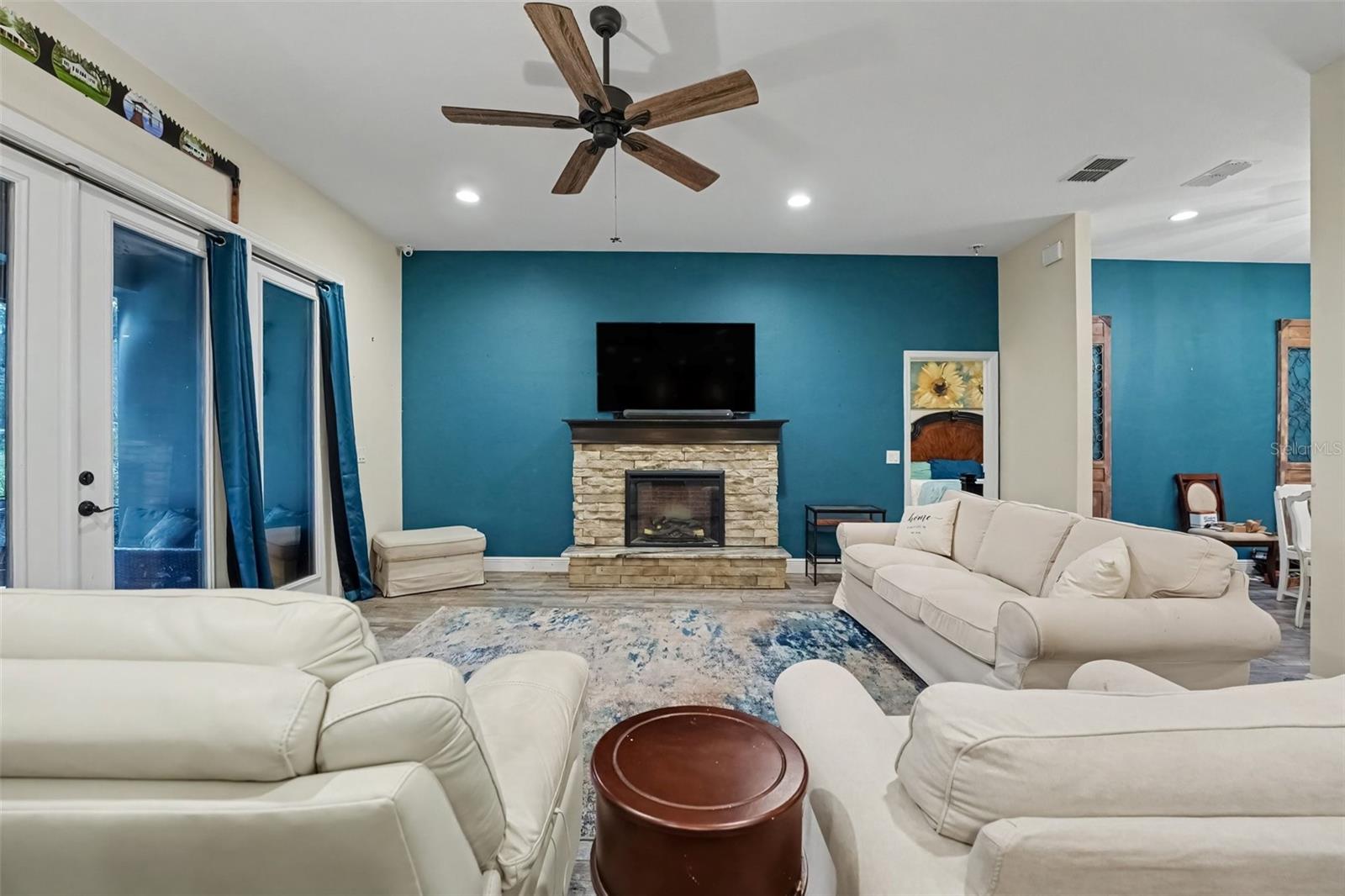 5231 Joe King Rd Property Photo 8