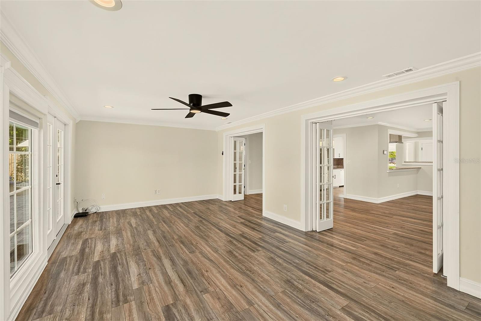 812 Willowbranch Ave Property Photo 16