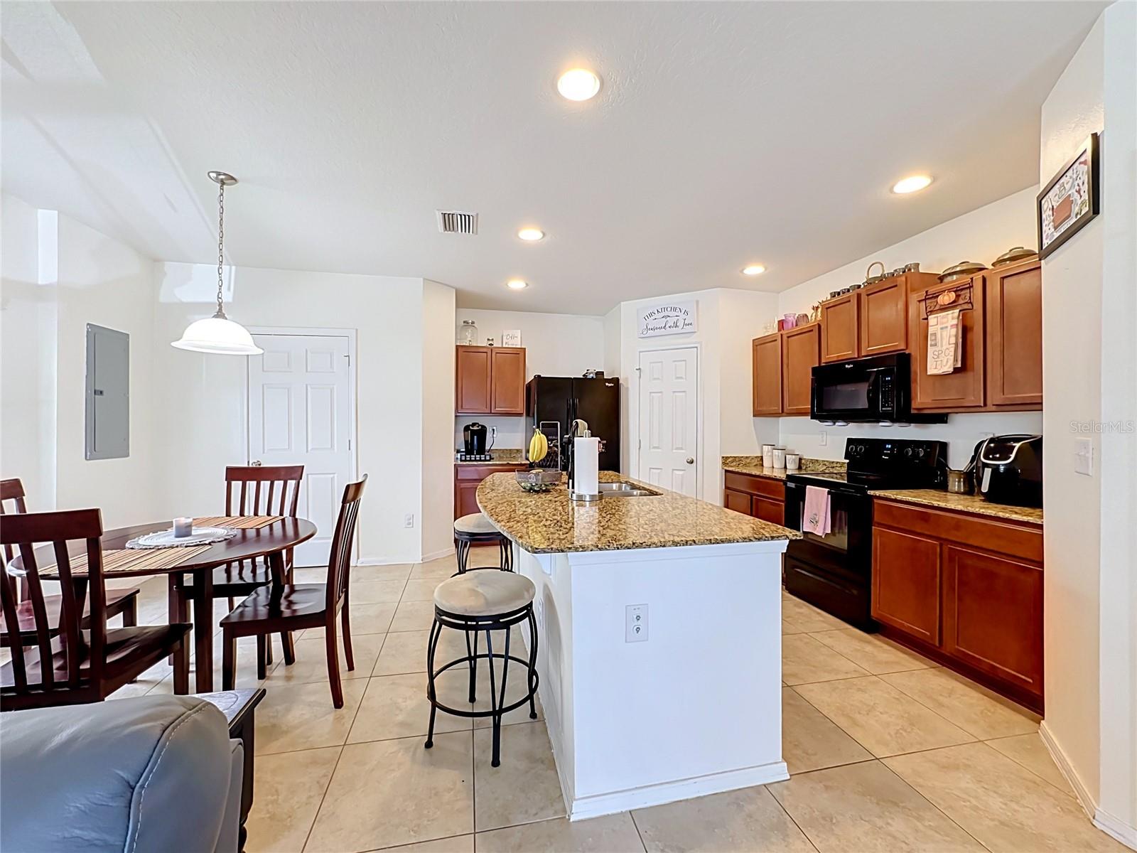 4706 Chatterton Way Property Photo 16