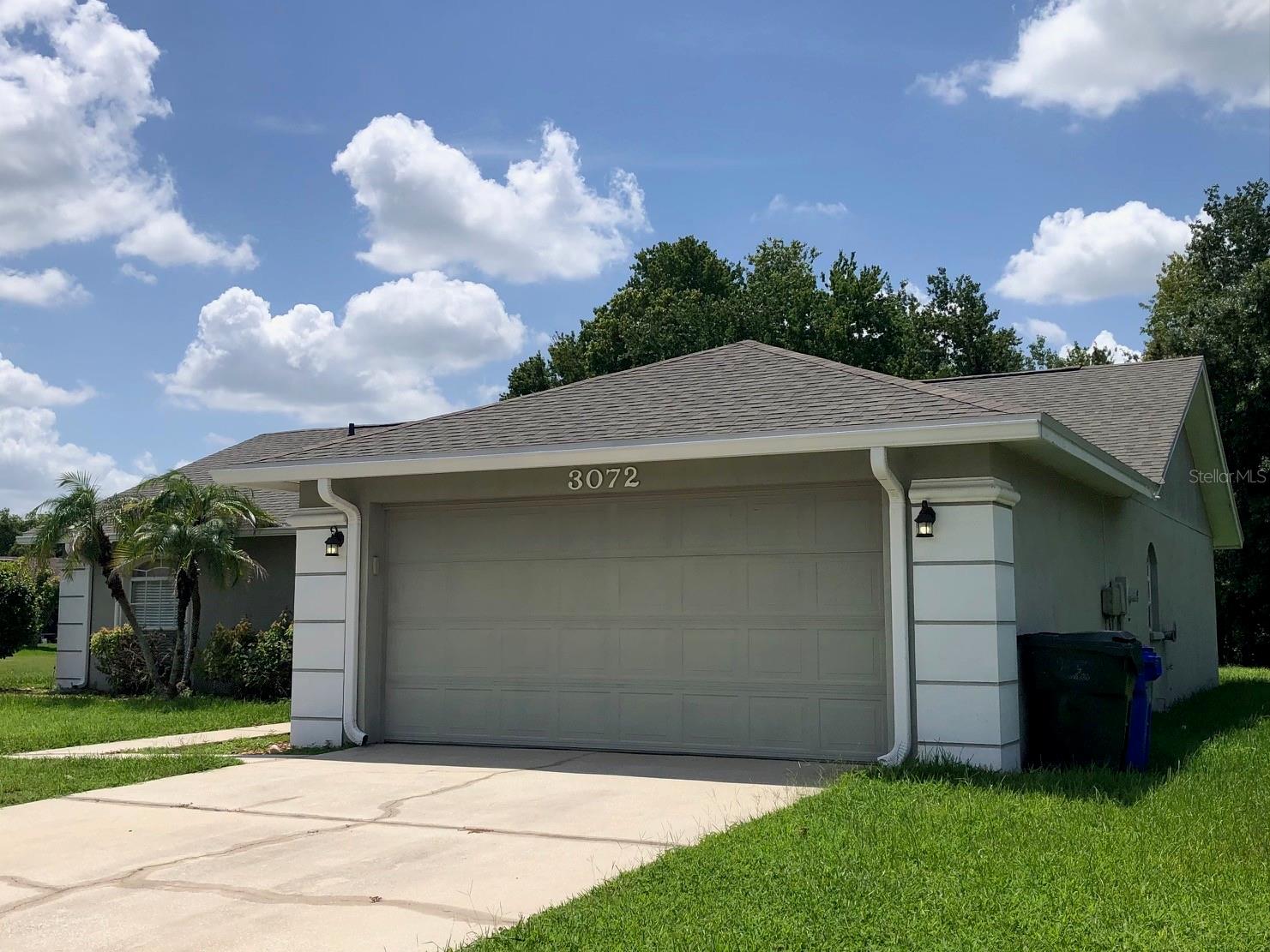 3072 Thoroughbred Loop W Property Photo 2