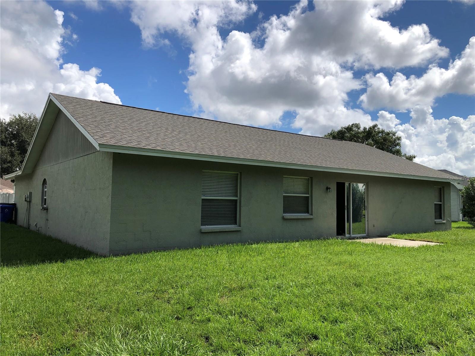 3072 Thoroughbred Loop W Property Photo 5