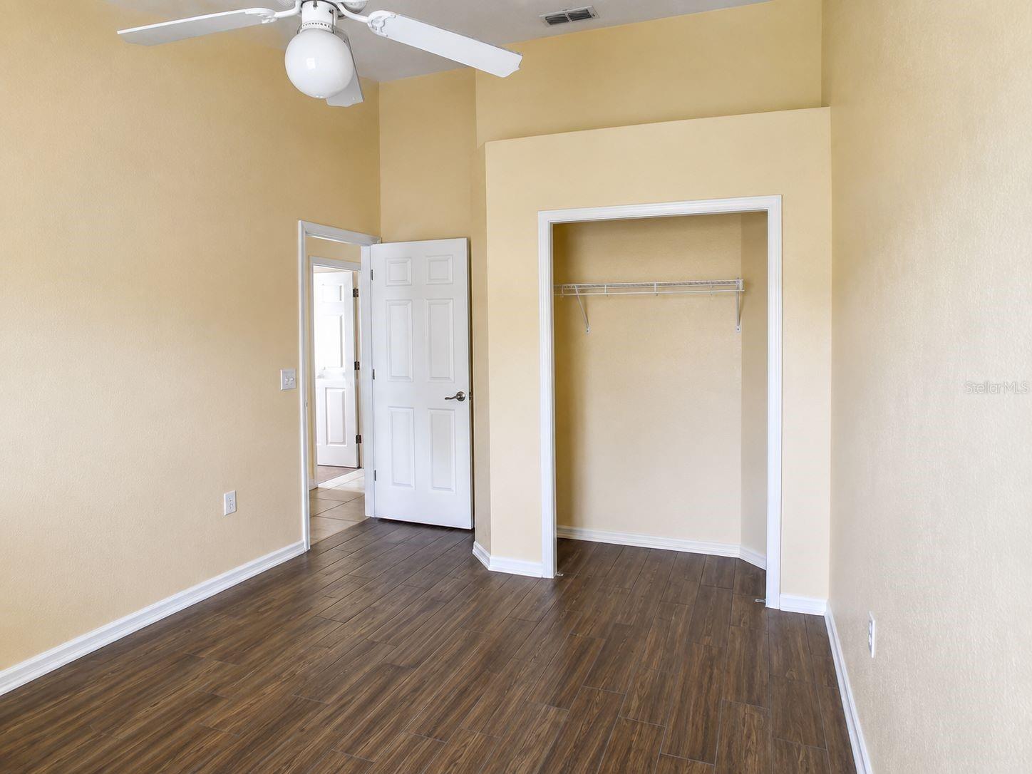 3072 Thoroughbred Loop W Property Photo 13