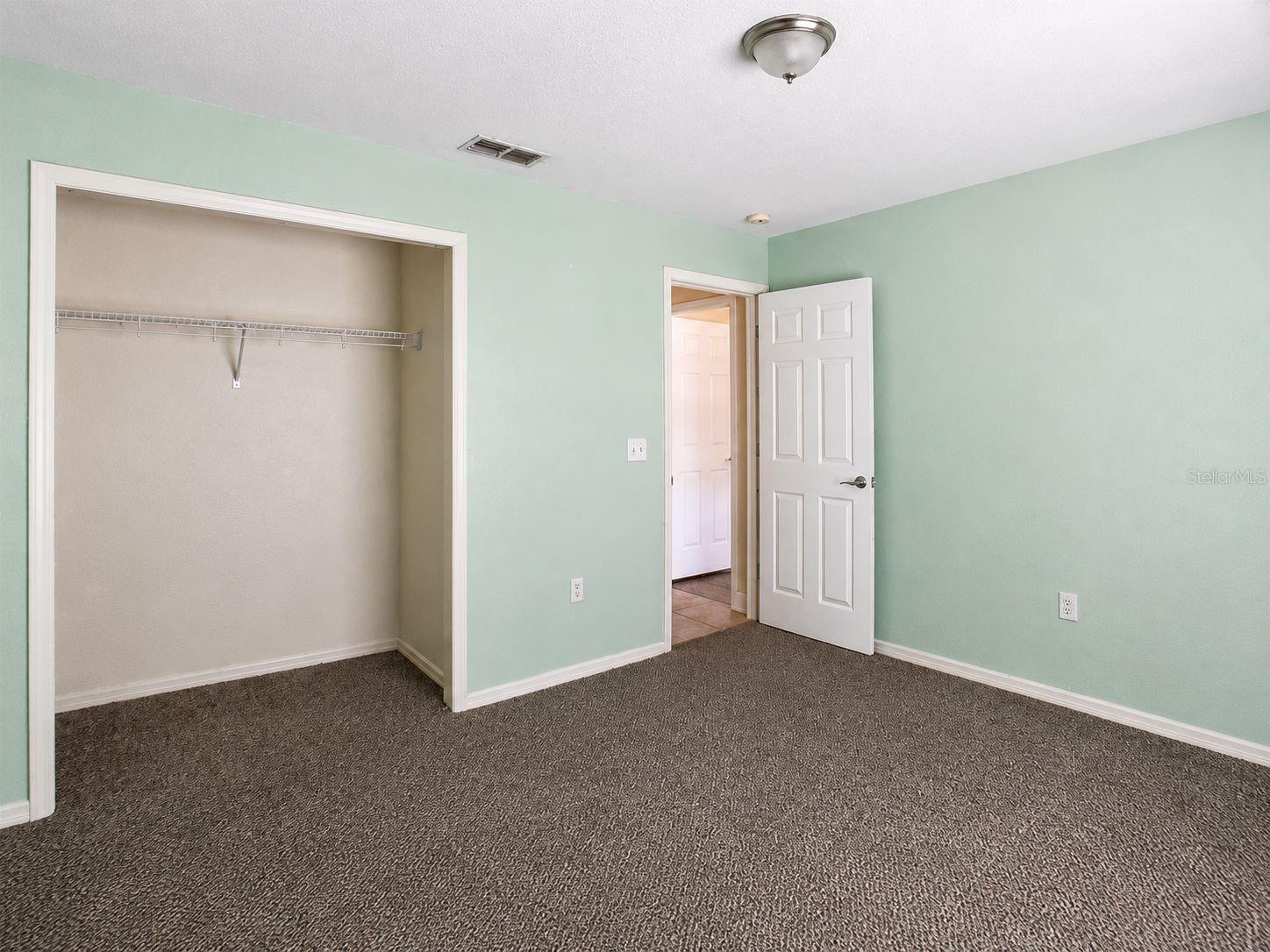 3072 Thoroughbred Loop W Property Photo 15