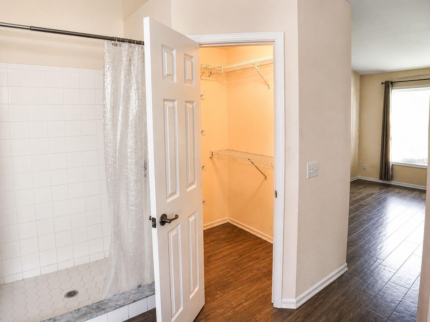 3072 Thoroughbred Loop W Property Photo 28