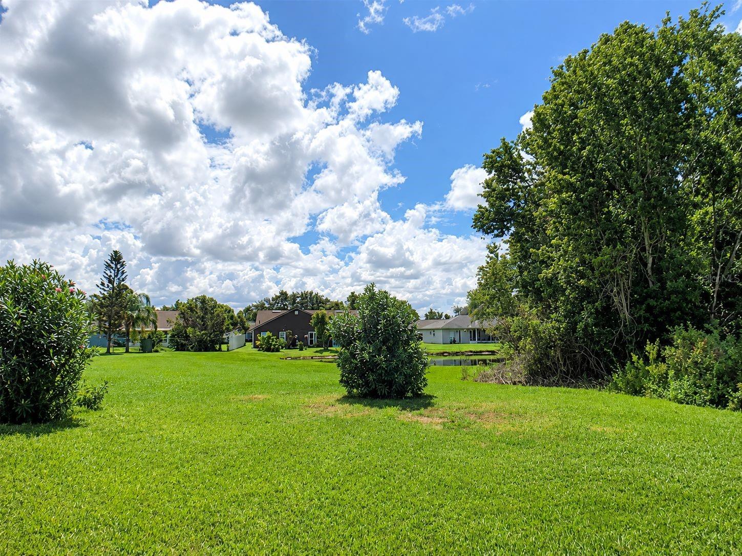 3072 Thoroughbred Loop W Property Photo 33