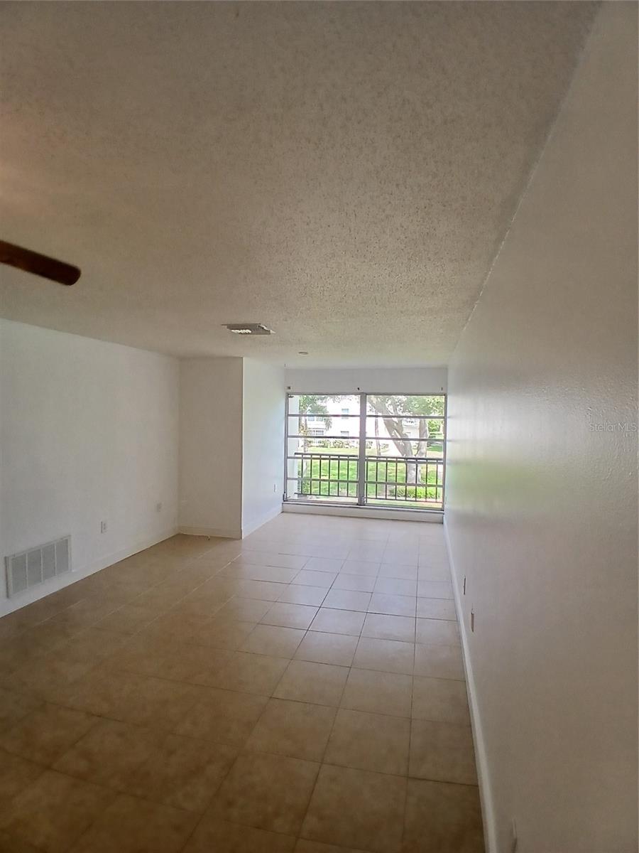 2700 Bayshore Blvd #2211 Property Photo 3