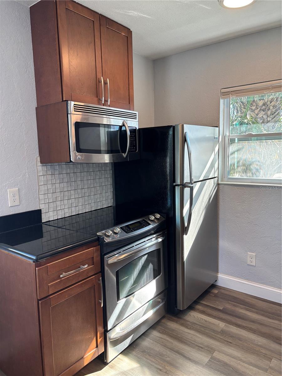 420 15th Ave S #1/2 Property Photo 5
