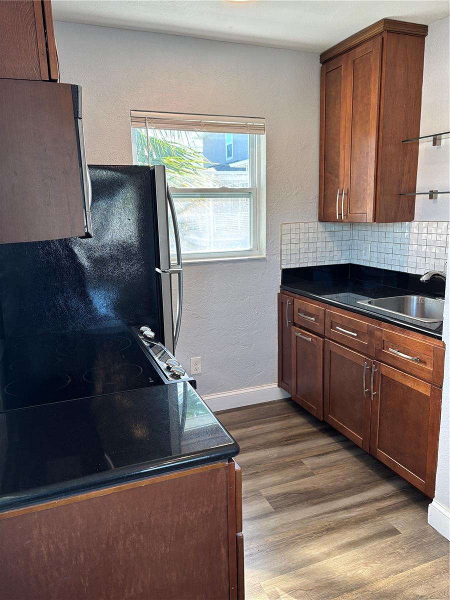 420 15th Ave S #1/2 Property Photo 7