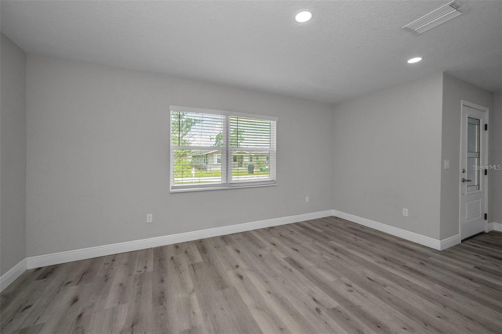 2307 N 47th St Property Photo 9