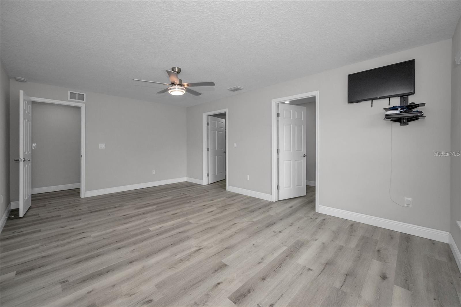 2307 N 47th St Property Photo 10