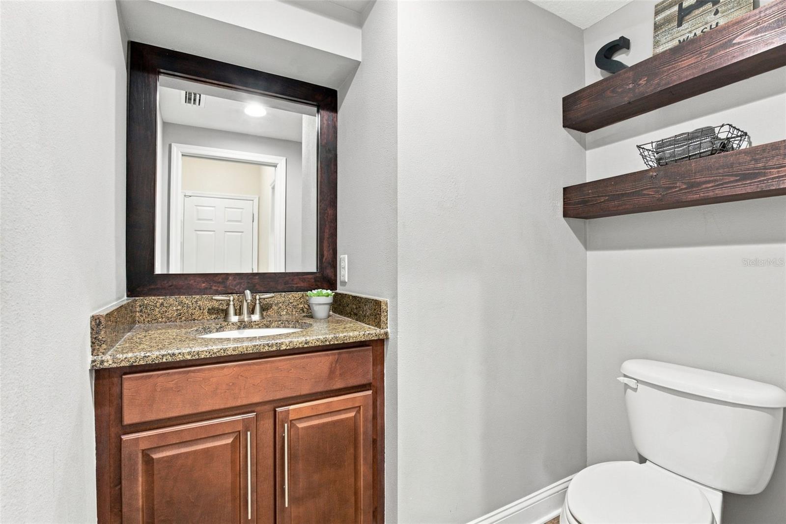 20147 Oakflower Ave Property Photo 17