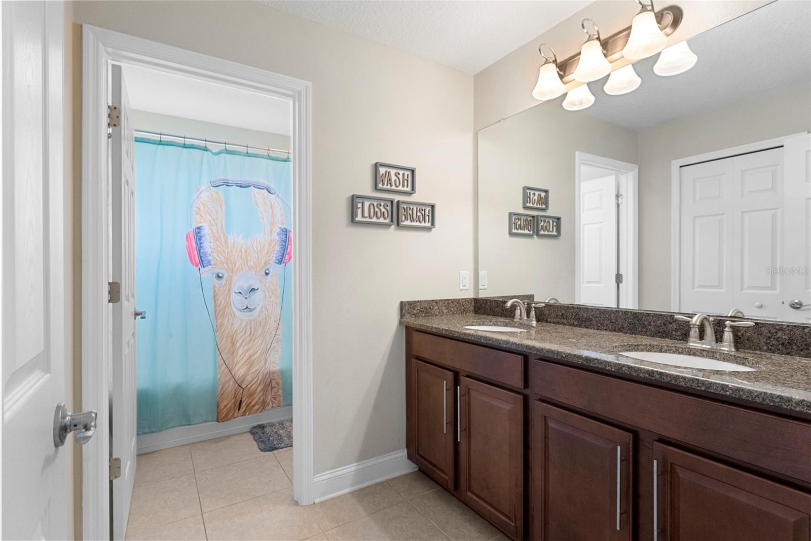 20147 Oakflower Ave Property Photo 33