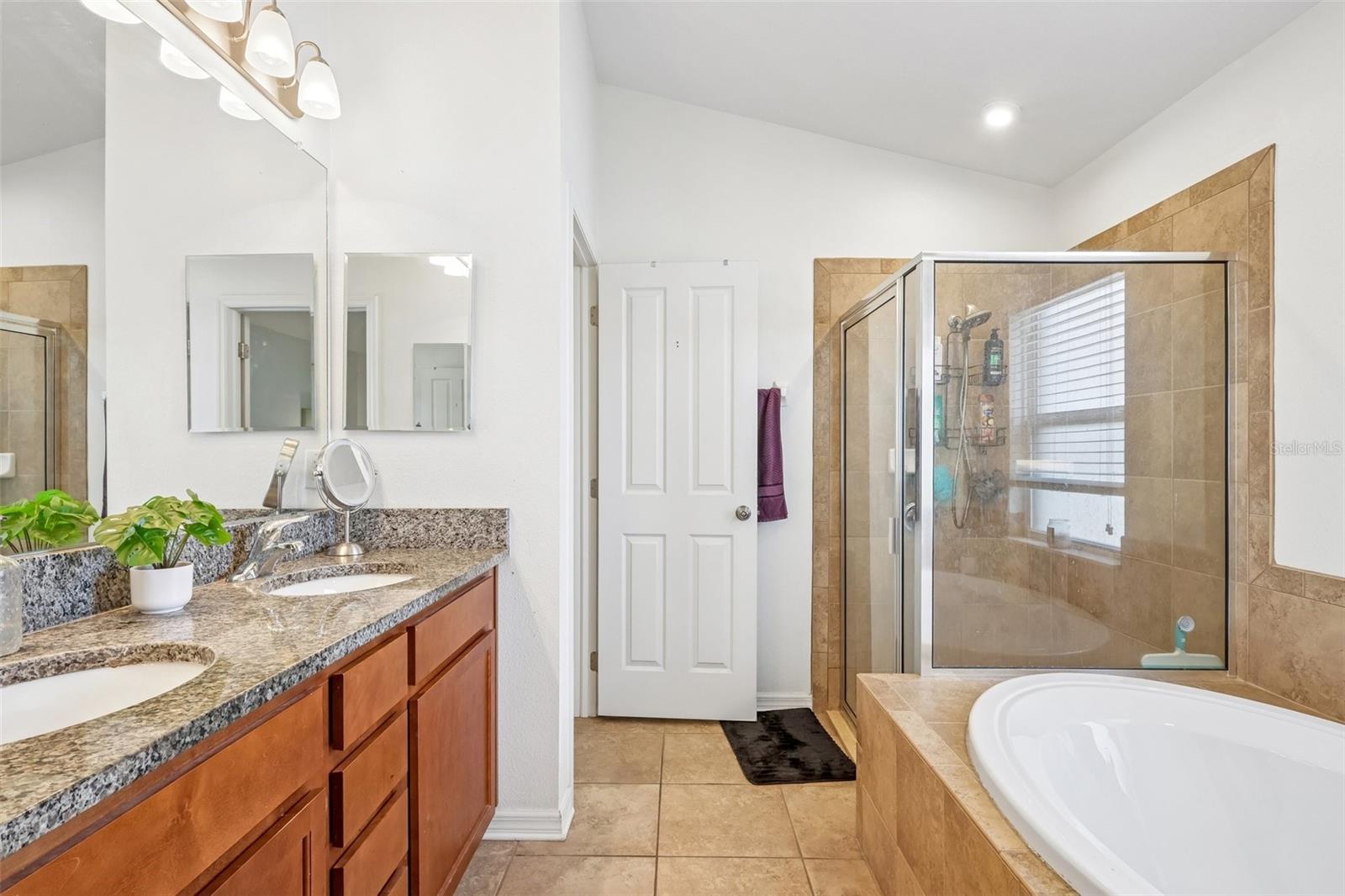 14284 Finsbury Dr Property Photo 25