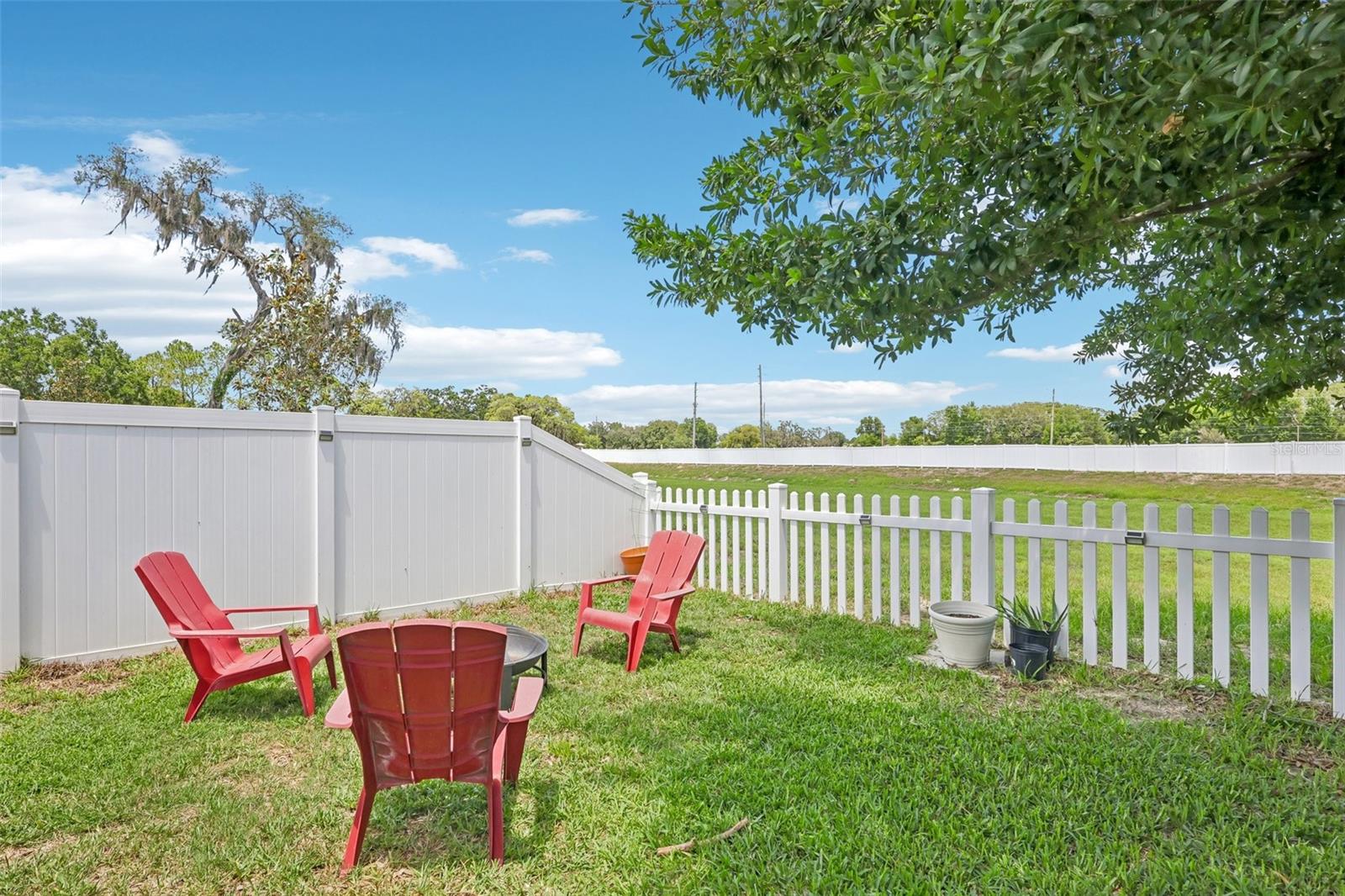 14284 Finsbury Dr Property Photo 38