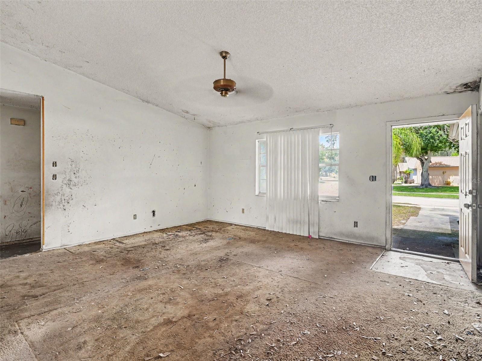 11329 Blackbark Dr Property Photo 6