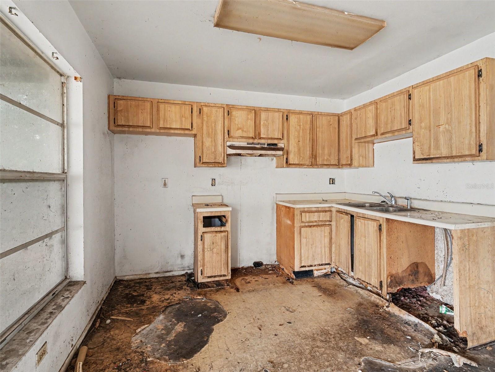 11329 Blackbark Dr Property Photo 8