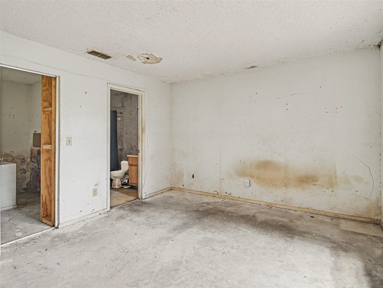 11329 Blackbark Dr Property Photo 9