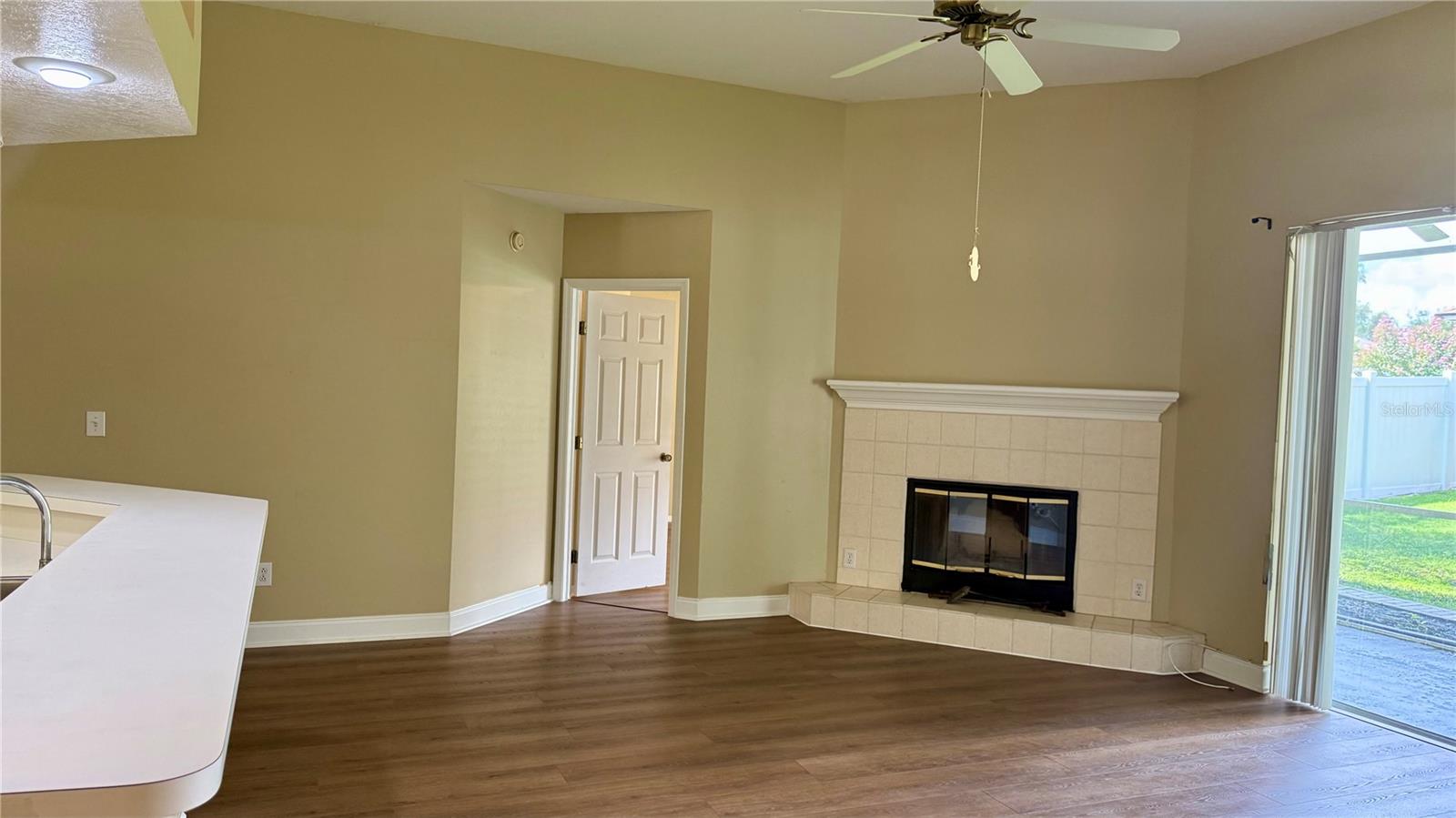 9917 Colonnade Dr Property Photo 18