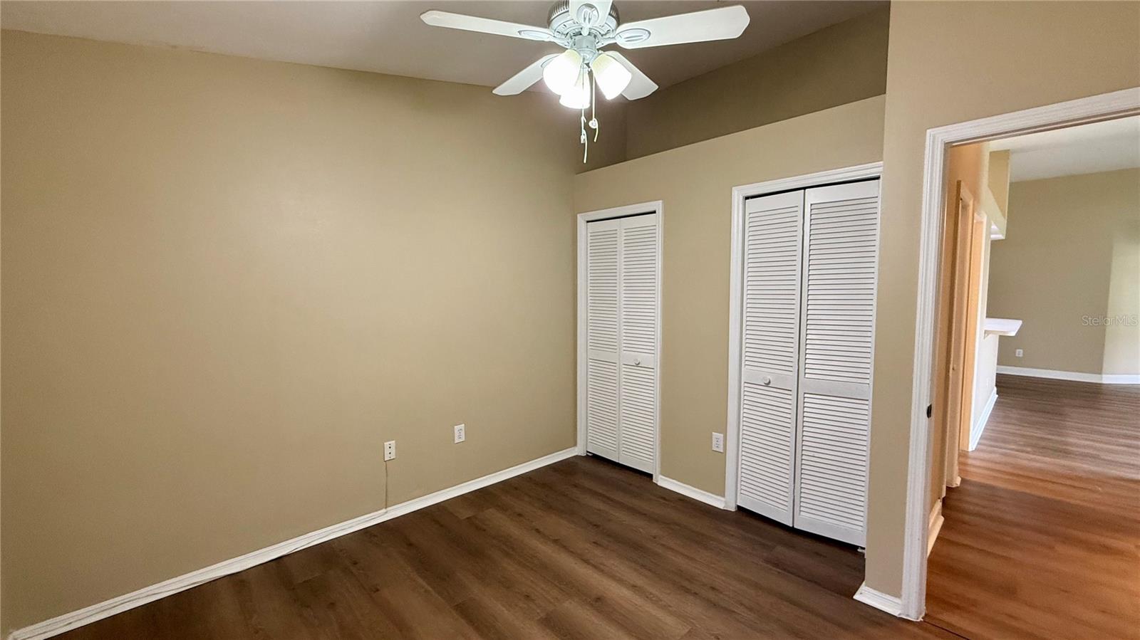9917 Colonnade Dr Property Photo 32