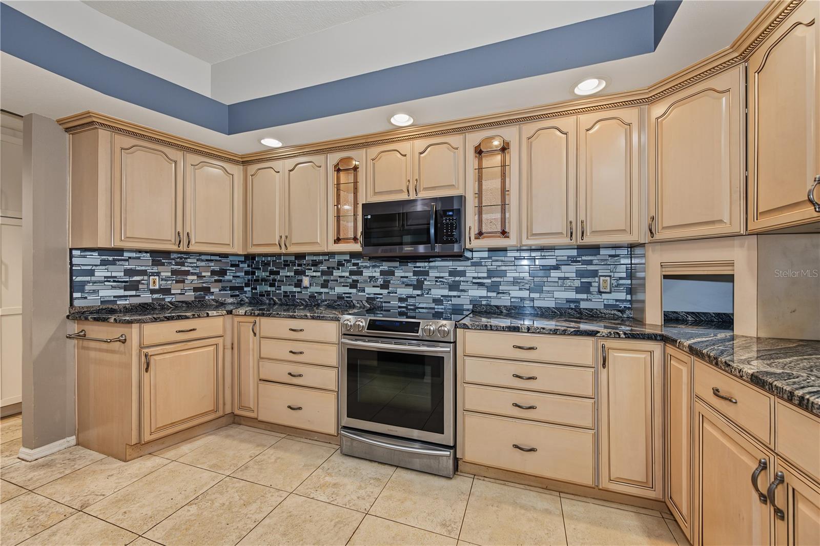 2233 Pinnacle Cir S Property Photo 6