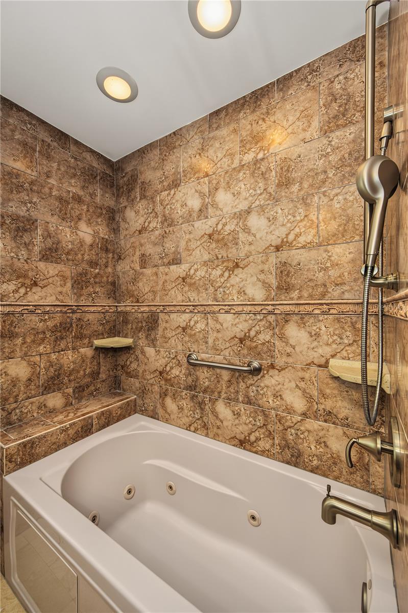 2233 Pinnacle Cir S Property Photo 18