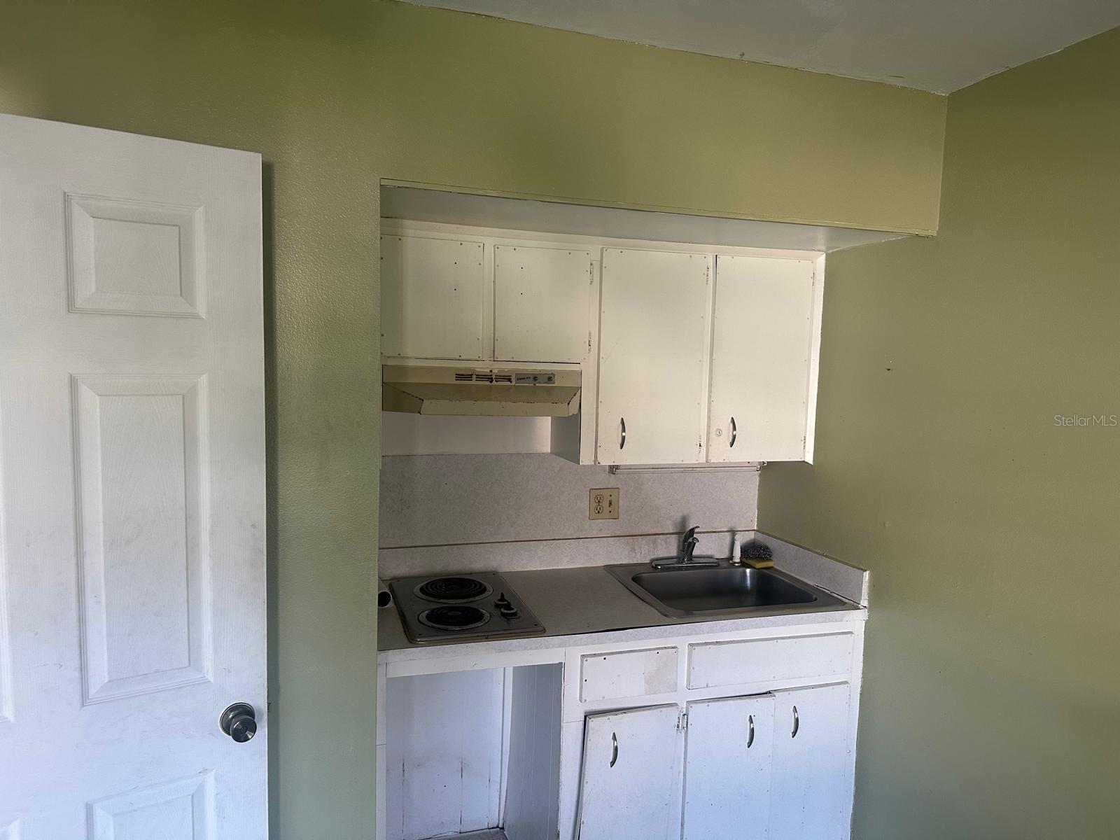 214 N Chestnut Rd Property Photo 4