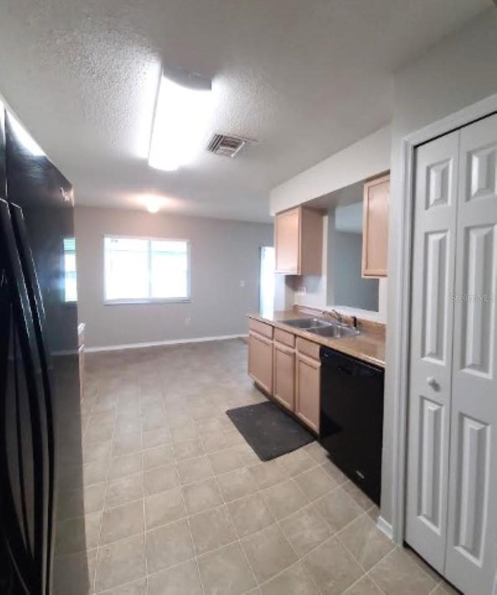 1501 Rincon Dr Property Photo 9
